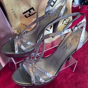 MARC FISHER TOO HOT HIGH HEEL PEWTER SILVER SNAKESKIN PLATFORM HEELS SHO…